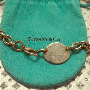 TIFFANY & CO. Vintage Authentic Oval Necklace